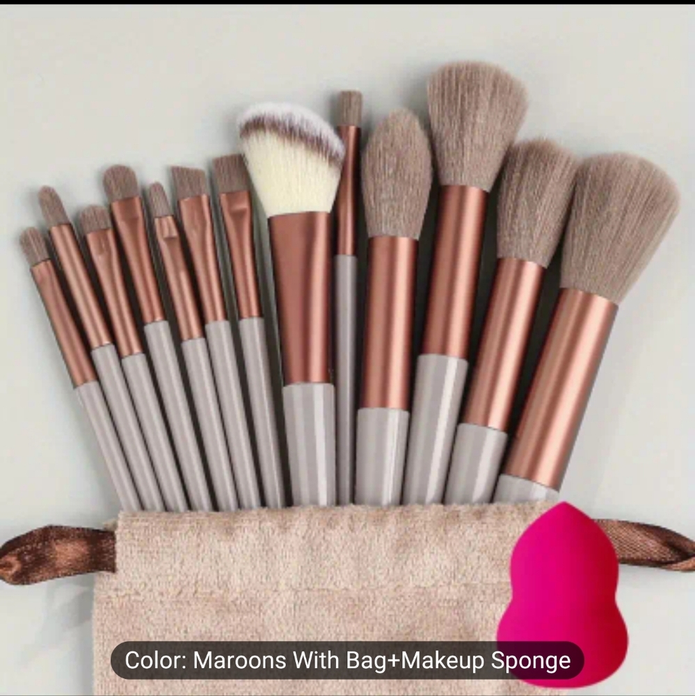 🎉🎉NEW🎉🎉 13PC Maroon Handle Brush Set with Travel Bag and Makeup Sponge